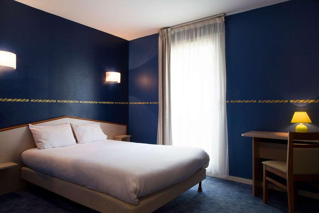 Brit Hotel Le Lion D'Or 시농 객실 사진