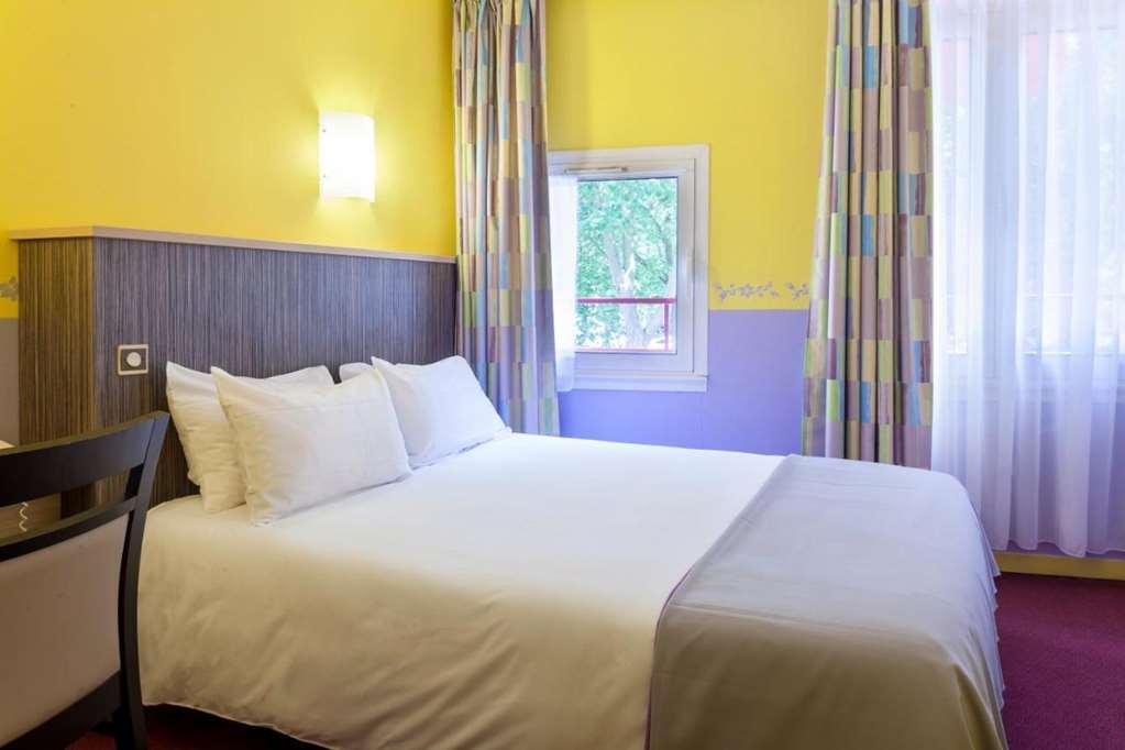 Brit Hotel Le Lion D'Or 시농 객실 사진