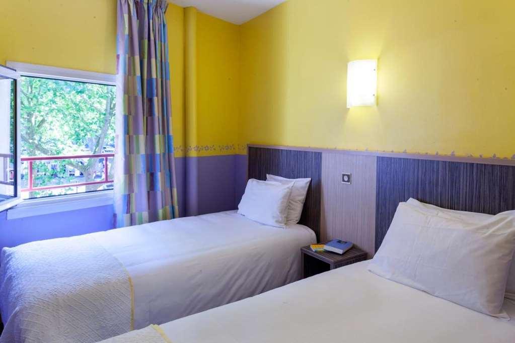 Brit Hotel Le Lion D'Or 시농 객실 사진